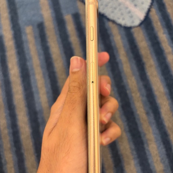 iPhone 8 Plus 256GB/Touch ID working perfectly - Picture 9 of 13